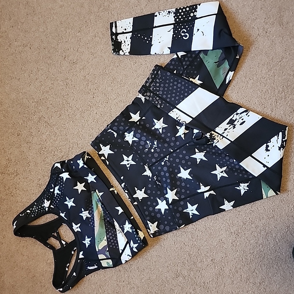 Curves n combat boots flag bra with leggings